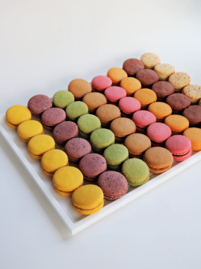 PLATEAU PRESTIGE DE 48 MACARONS (8 VARIÉTÉS)