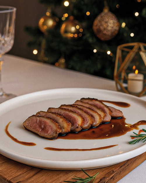 DEMI-MAGRET DE CANARD SAUCE APICIUS NOEL