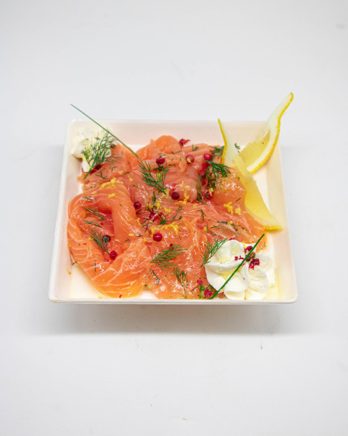 SAUMON MARINÉ À L'ANETH 