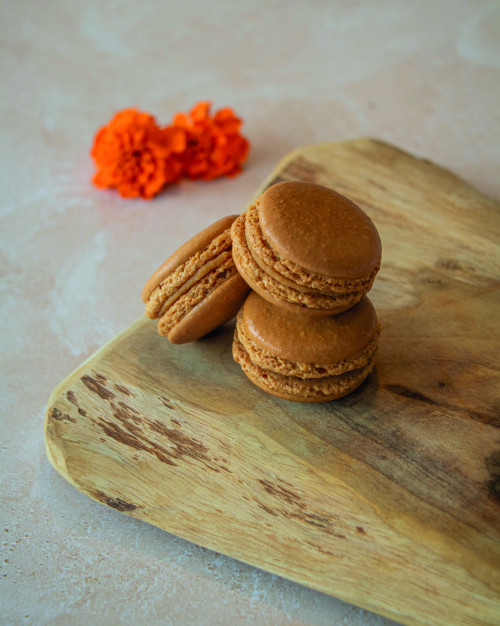 MACARONS CARAMEL - 8 PIÈCES